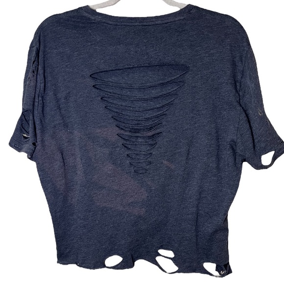 SOLD BANANA REPUBLIC Distressed Elephant Graphic Crop Top - Picture 8 of 10